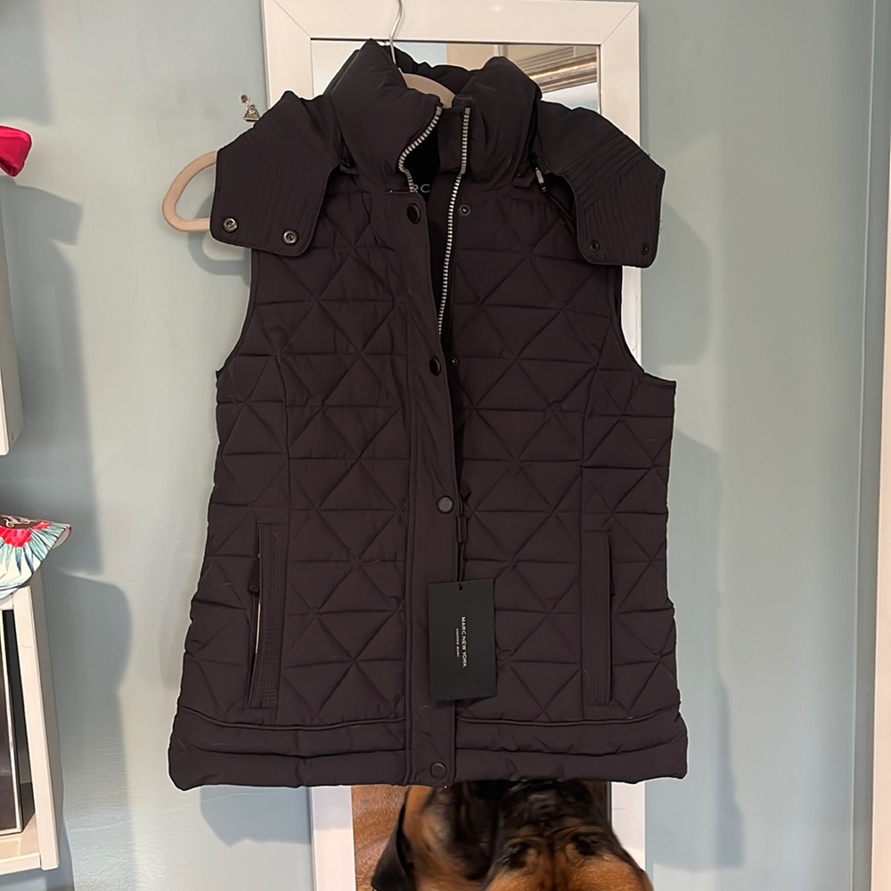 Navy vest with hood